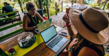 Digital Nomad Guide: Balancing Work and Travel